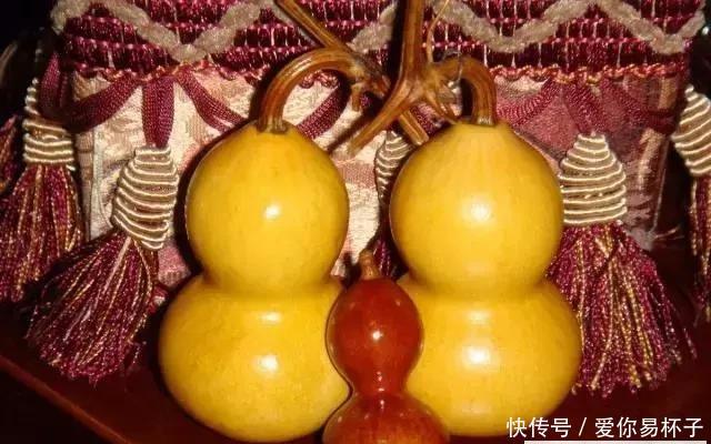  「椅子」大爷花10年“种椅子”，一把卖80000！这些文玩在家也能