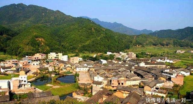 江西广东交界，一个县城藏近400座豪宅！个个惊艳，全国罕见