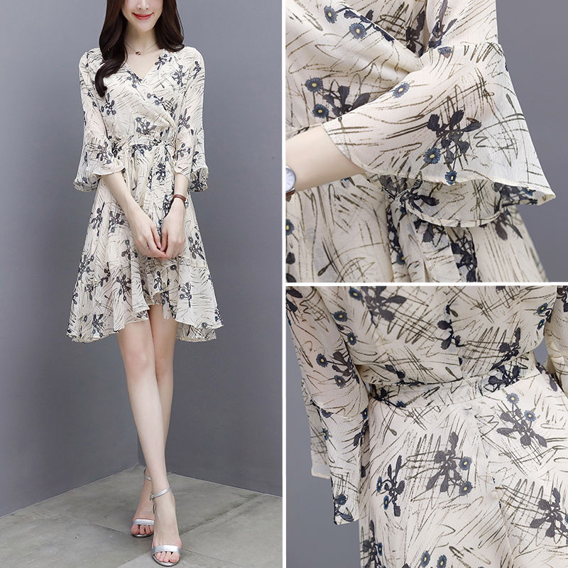 如果你喜欢连衣裙，看看下面几款“冷淡裙”，淡雅清新又不失时尚