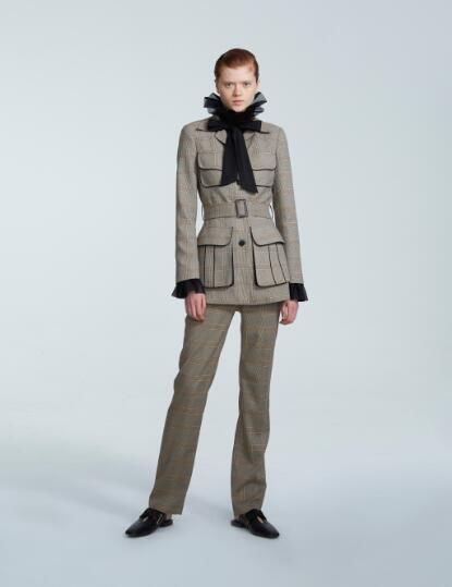 火箭少女进化论--请安心的在设计师赵晗羽的世界里发光