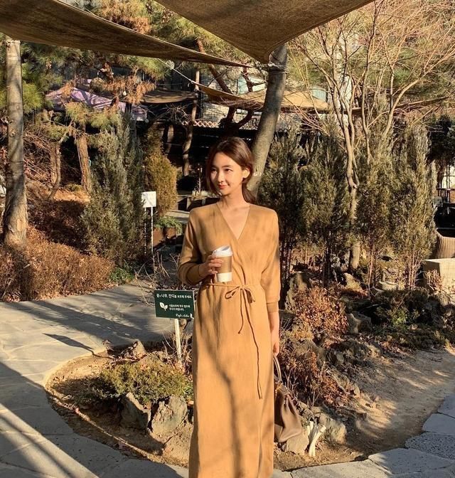  『气质』30岁熟女穿搭技巧,很有女人味,显白又减龄,每天都要美美哒