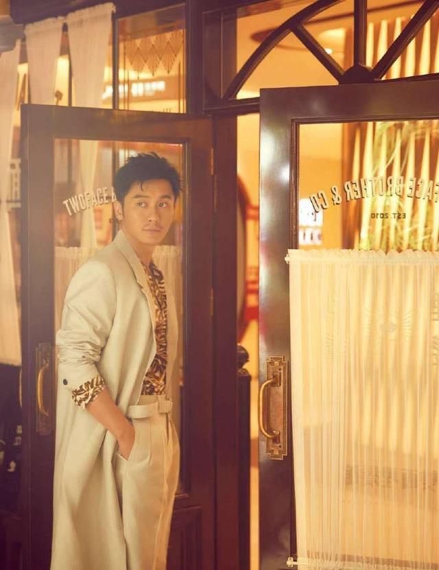 龙凤魔术师系造谣!李晨方面澄清:拍戏要到十月!结婚成泡影?