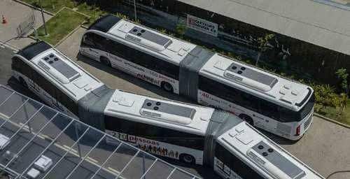  [公交车]世界上最长的公交车，整车全长30米，载客量可以跟地铁