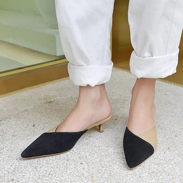 时髦办｜我的大长腿，是尖头深V穆勒鞋宠出来的！