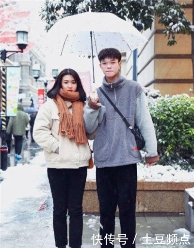  「小姐姐」街拍：优雅洋气的小姐姐，仙女般的气质，唯美大气