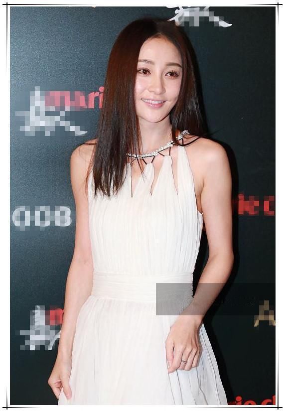 当马伊琍和姚笛同穿白色裙,网友:终于知道文章为啥要吃回头草了