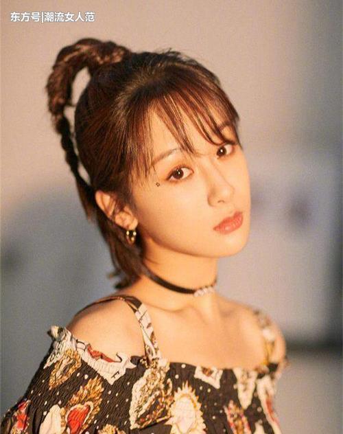 26岁热巴撞上26岁杨紫，网友：美少女和大妈的差距一目了然