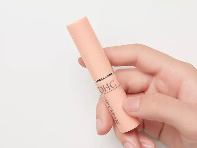 日本口碑最佳的润唇膏，淡化唇纹、持久滋润