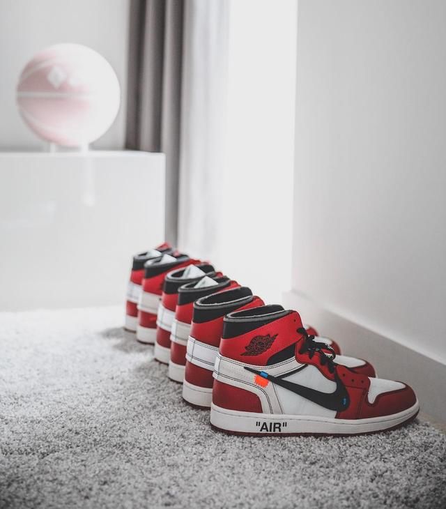 我们对比了 Nike 去年和今年的重磅联名!看看到底哪几双最走心