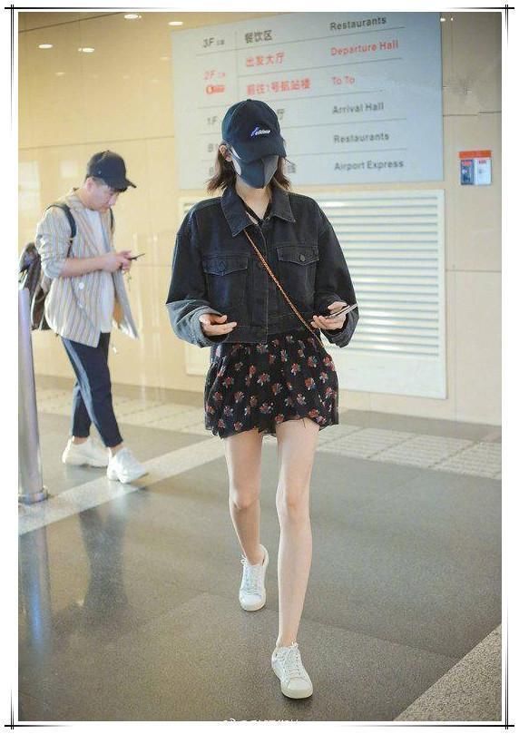 看了古力娜扎的碎花裙，再看看陈乔恩，网友：真嫩装嫩一目了然！