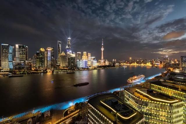 懂行 | 在被仰望和被遗忘的角落等光来