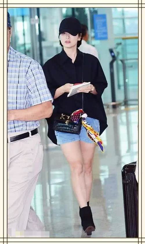 宋慧乔一点都不瘦，而且腿还有点粗！可她穿衣，怎么看都觉得舒服