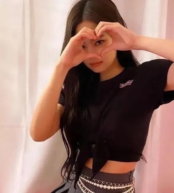 『春天』今年春天“BM风”火了!穿上秒变时髦甜酷girl!