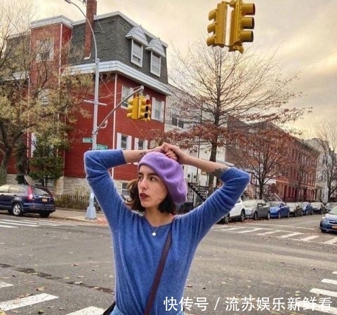 时髦:时髦的春日穿搭,彩色才能配得上春天,这几个颜色一定不要错过