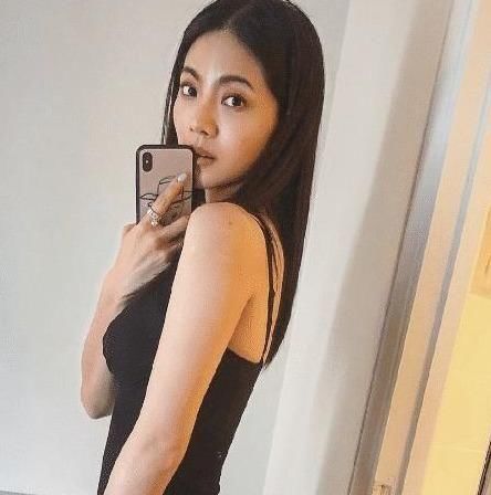  『高调』辰亦儒夫妇首次高调秀爱，相互恋爱十年，网友：果然不一般