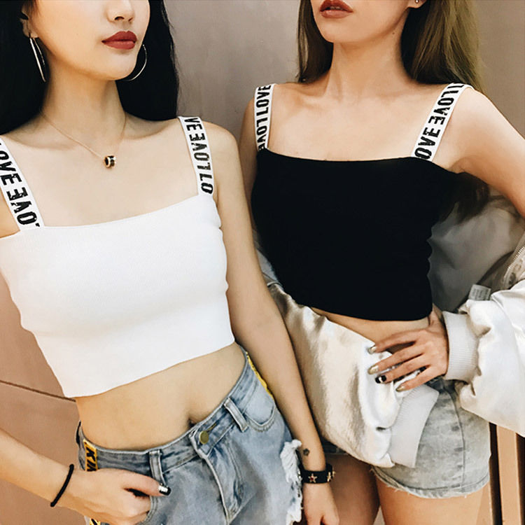难怪越来越多的女人不穿裙子，炎炎夏日穿这样的吊带背心，超好看