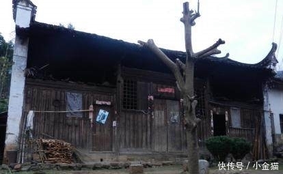  「惩罚」今年起，农村翻建房屋有新规定，5种情况禁止翻建，违者