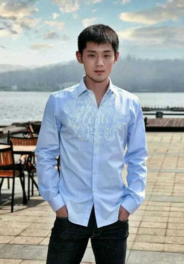 直到景甜出来辟谣上了热搜，大家才知道原来有这样的谣言