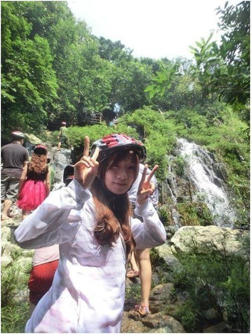 在三亚的碧海蓝天上我要飞得更高，看得更远