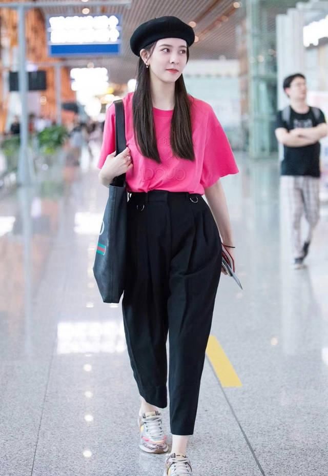  『乖巧』pick时尚贝雷帽，拥有满分减龄感，做乖巧的青春少女