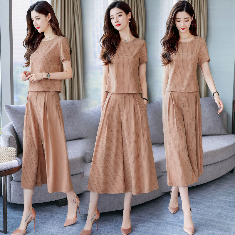 我滴天!160斤的姐姐太会打扮了，显瘦的休闲套装上身，美爆了