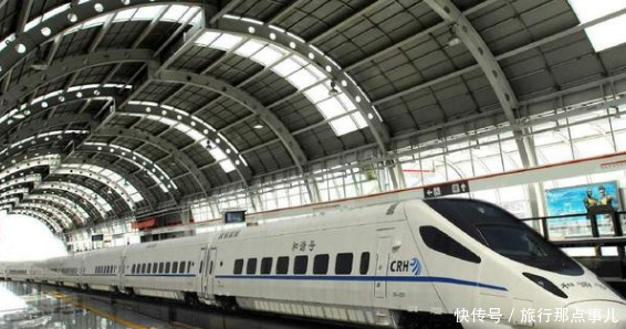 印度游客来中国旅游，乘坐高铁却非常失望：不如我们印度的火车好