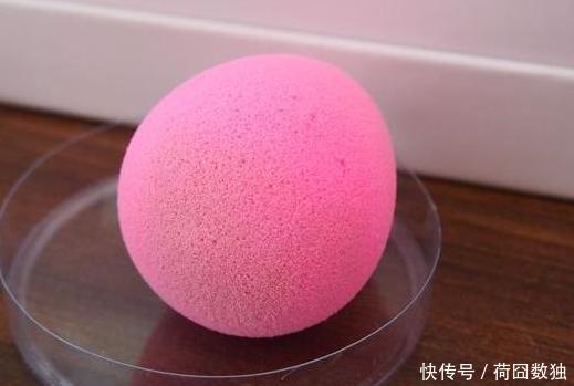  [化妆]经常化妆的女人注意：一定要注意这几点，抗衰老年轻二十年！