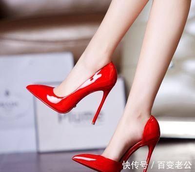 性感的高跟鞋可以给女孩们自信与美丽，让你穿上尽显妩媚与妖娆