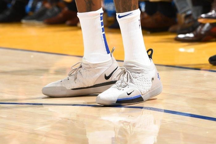 近赏杜兰特脚下新配色Nike KD11 PE