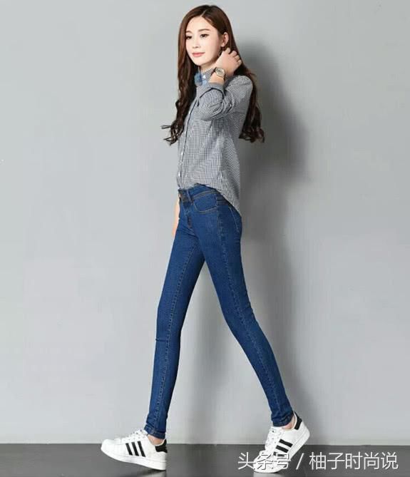 2018秋季流行这几款牛仔裤，紧致又好看，筷子腿太惊艳