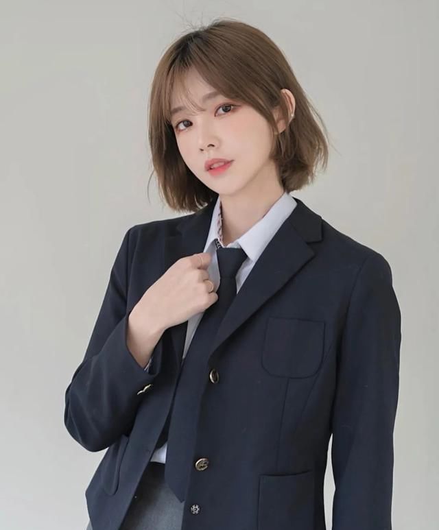  圆脸女生■你也是什么脸型，就换哪些头型，漂亮的人都剪这6款头型！