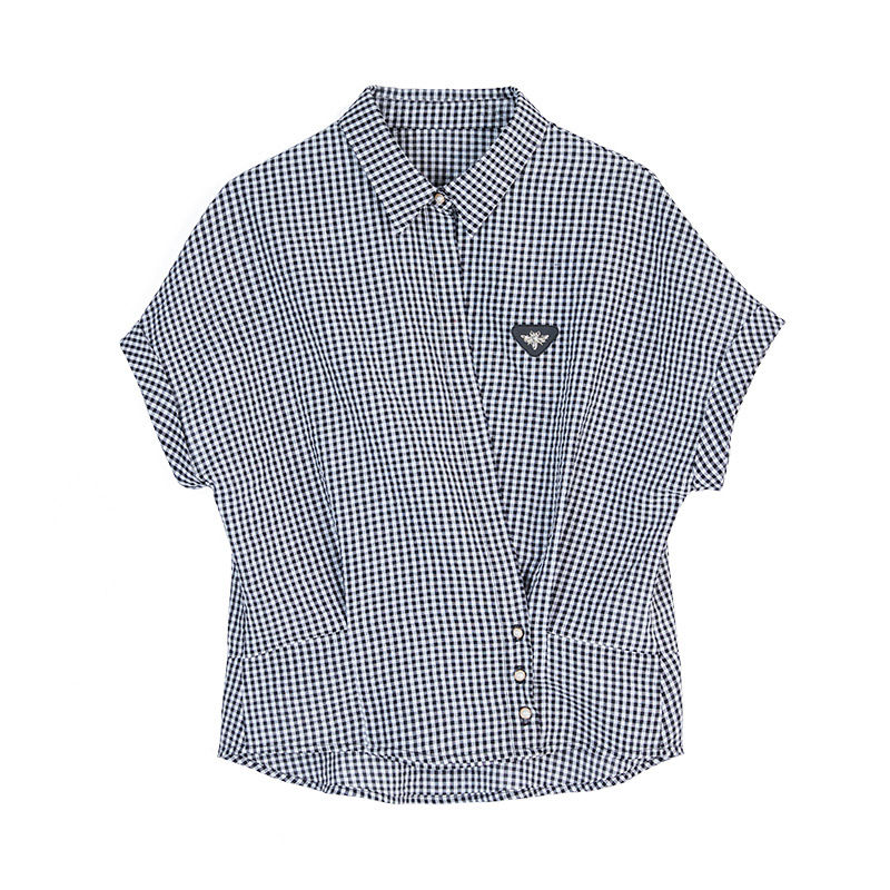 太美了!老婆穿新买的“减龄衫”，瞬间年轻十岁，散发迷人女人味