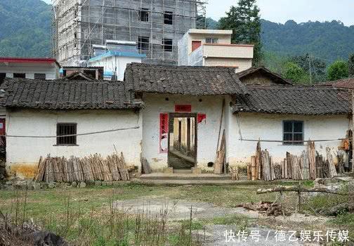  迷信@“大门过于堂，家败人丁亡”，农民口中的这句俗语，是迷信