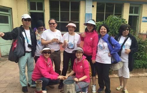 『美女』她是港姐中的短发美女,多年来一直是短发形象,52岁仍然单身!