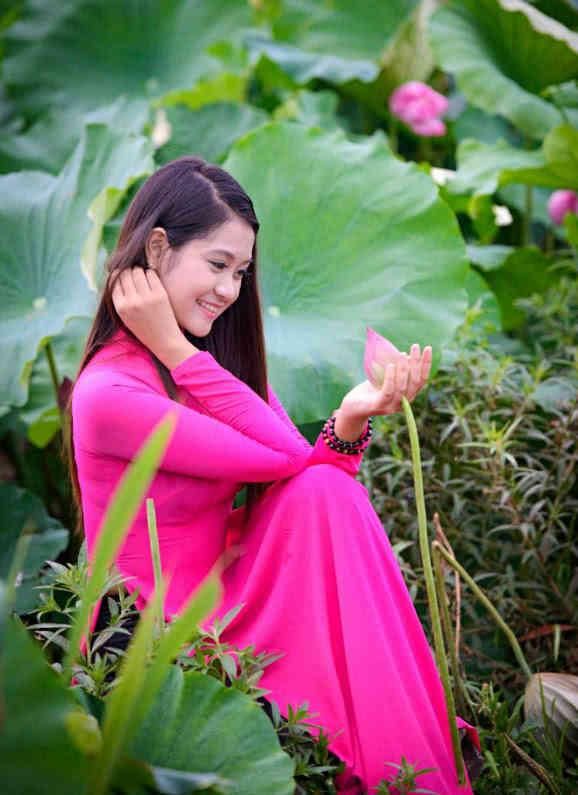 越南美女来中国游玩，中国男孩追求却遭拒绝，原因让男孩崩溃!