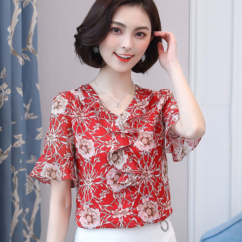 今年流行碎花雪纺衫!上身特别显瘦，女神气质一览无余