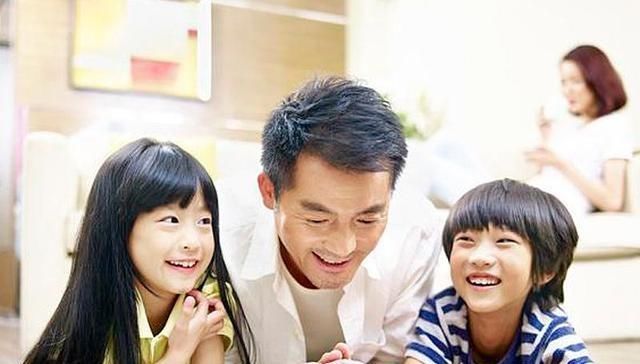  『错误』真正聪明的父母，不会监视孩子的秘密，还会帮孩子建立隐私意识