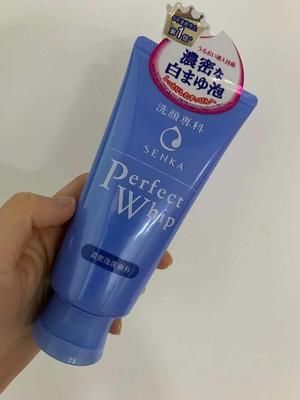  「拔草」那些被广告捧红的护肤品，其实也没那么好用！快来拔草吧