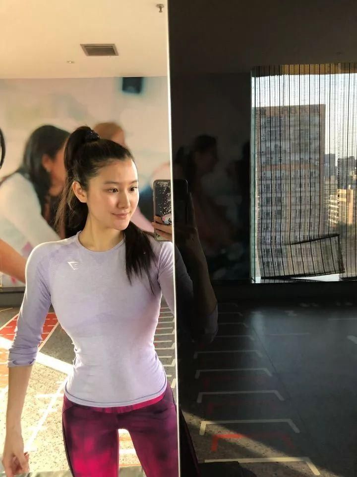 求你，不要再穿那么丑去健身房了!