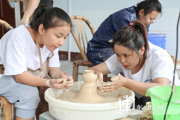 “陶风瓷韵 炫彩依安” 暑假旅游体验夏令营落幕