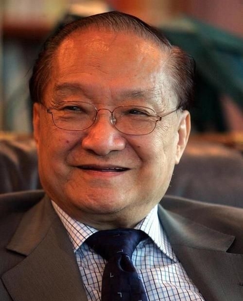 天龙八■经典人物“段誉”的5位饰演者,前4位都是模仿,最后个的才是精髓