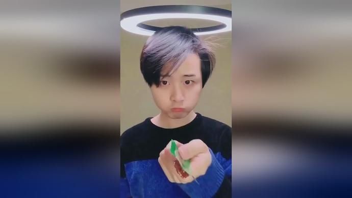 #去世#穿上萝莉装被爸妈发现后,哈哈哈哈我差点当场去世……