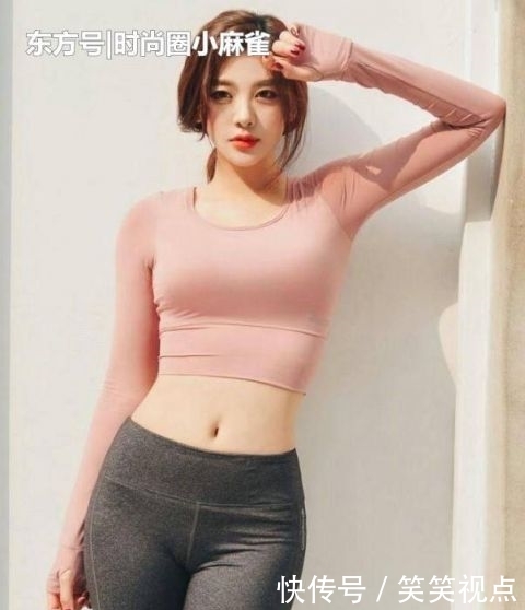 「美女」街拍:迷人清秀的小姐姐,搭配打底裤,更加时尚好看!