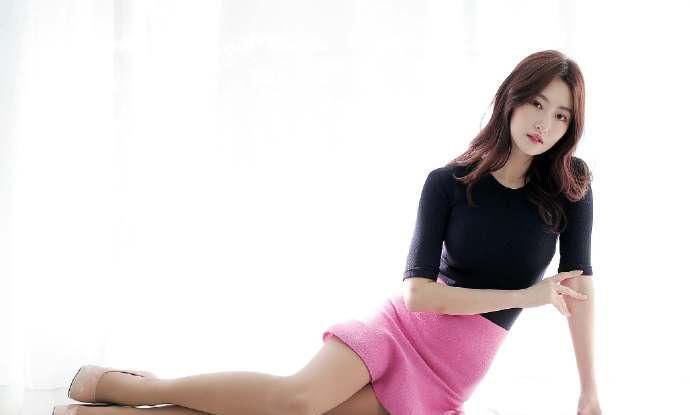 这才叫有女人味, 妹子穿短裙, 迷到一堆人!