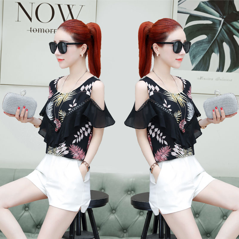 40岁老婆，出门从不被叫大姐，就穿小衫+短裤，显年轻还显身高