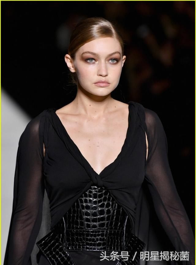 吉吉哈迪德与凯雅杰柏同时亮相纽约时装周T台，喜欢哪一位呢