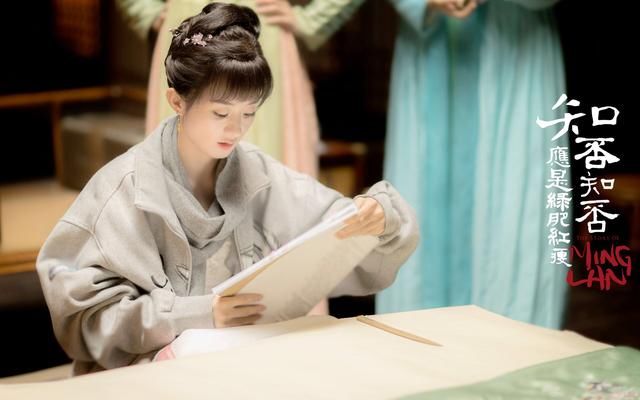 赵丽颖“怀孕”风波后首亮相，熟悉的画风，一个细节再证明未怀孕