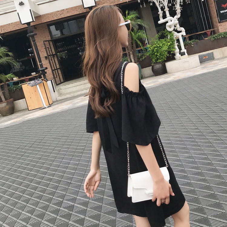 第一次见这么有气质的“高冷裙，适合8090后穿，美的让人痴迷