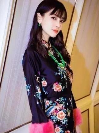 Angelababy穿旗袍,刘诗诗穿旗袍 网友:差距一目了然