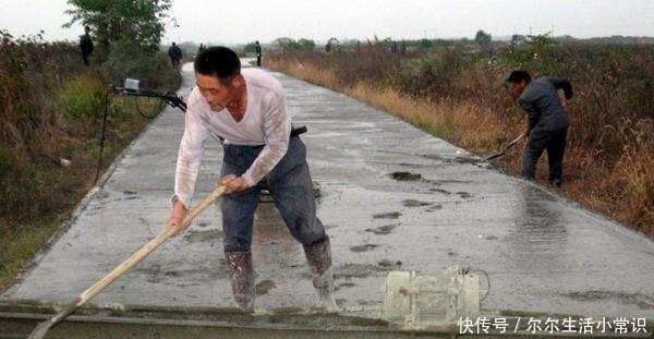  费用：农民朋友注意了，可交可不交的4项费用，知道了不会吃亏